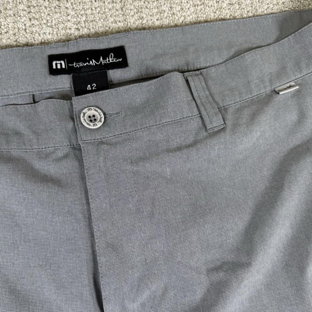 Travis Matthew Men's 42 Gray 10" Performance Golf Shorts